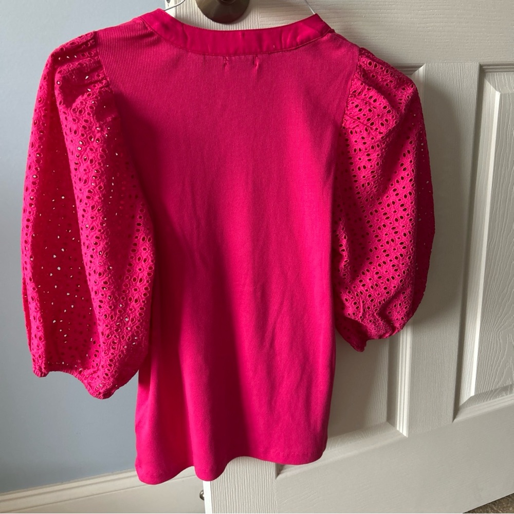 New with tags Robert Graham top size large but more like medium large - Picture 2 of 5